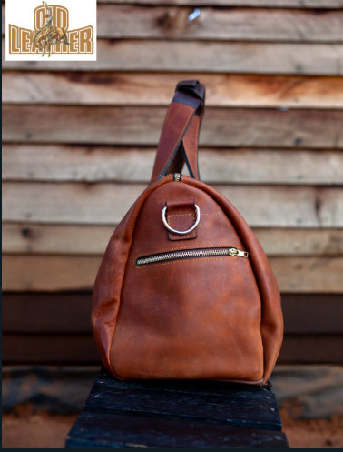 Old Leather Travel Bag - Image 4
