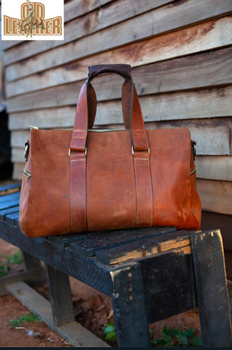 Old Leather Travel Bag - Image 5