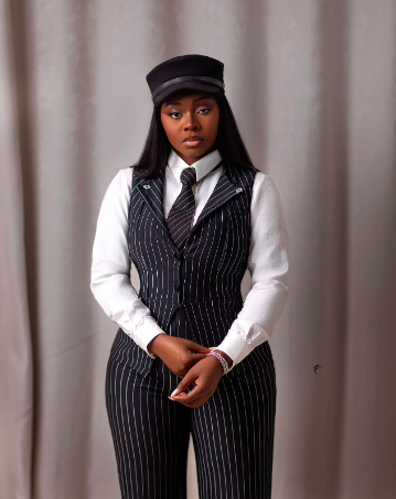 Mapinge's Ladies Suit