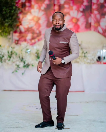 Mapinge's Men's Suits - Image 2